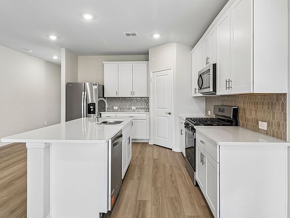 4th image of 3507 Richland Dr