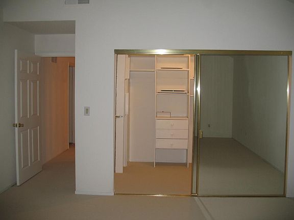 5th image of 7028 Corte Blanca