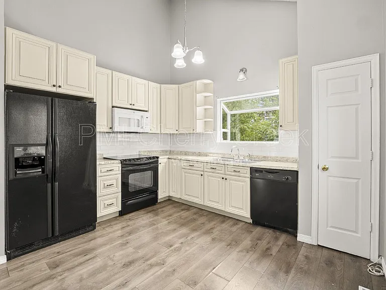15163 E Walsh Dr — Photo 6