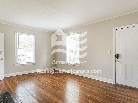 1165267_005_wm_-_living_room_12933217.jpg