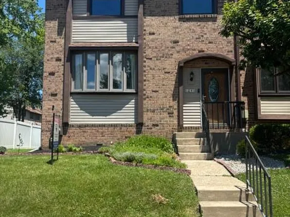 1051 Bolton Ct, Bensalem, PA 19020