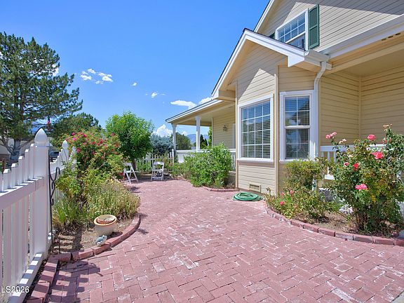 3rd image of 1175 Country Club Dr