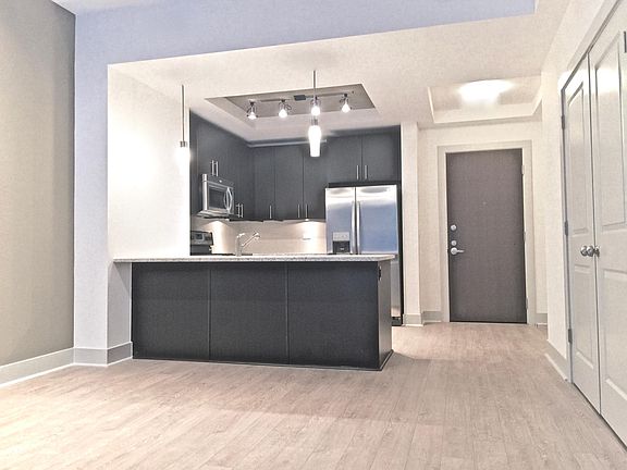 3rd image of 119 Nueces St #213