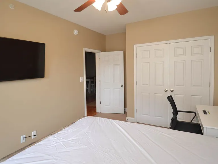 205 Capital St #201 — Photo 5