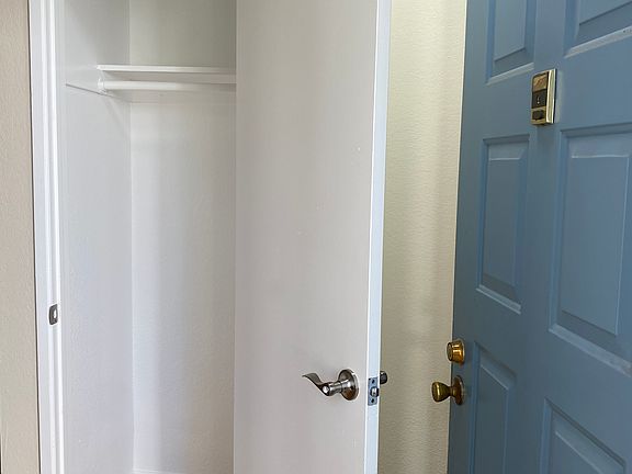 4th image of 1055 N Capitol Ave APT 89