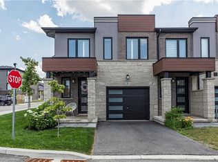 31 Southam Ln, Hamilton, ON L9C 0E9