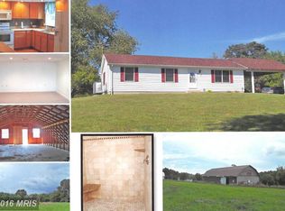 4 Pond Rd, Charles Town, WV 25414