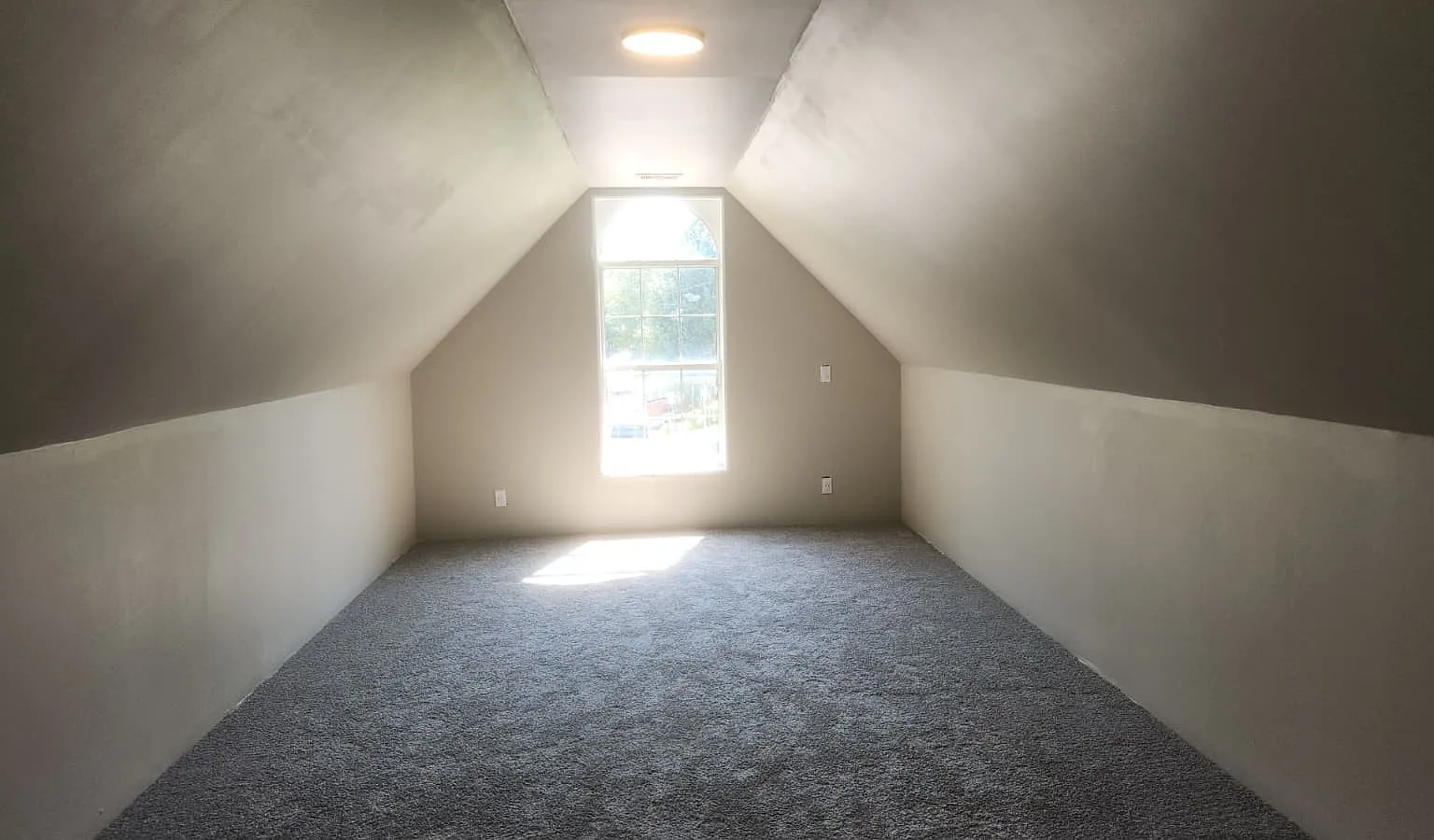 4 bed, 2.5 bath, 2135 sqft, $2,500 — Photo 1