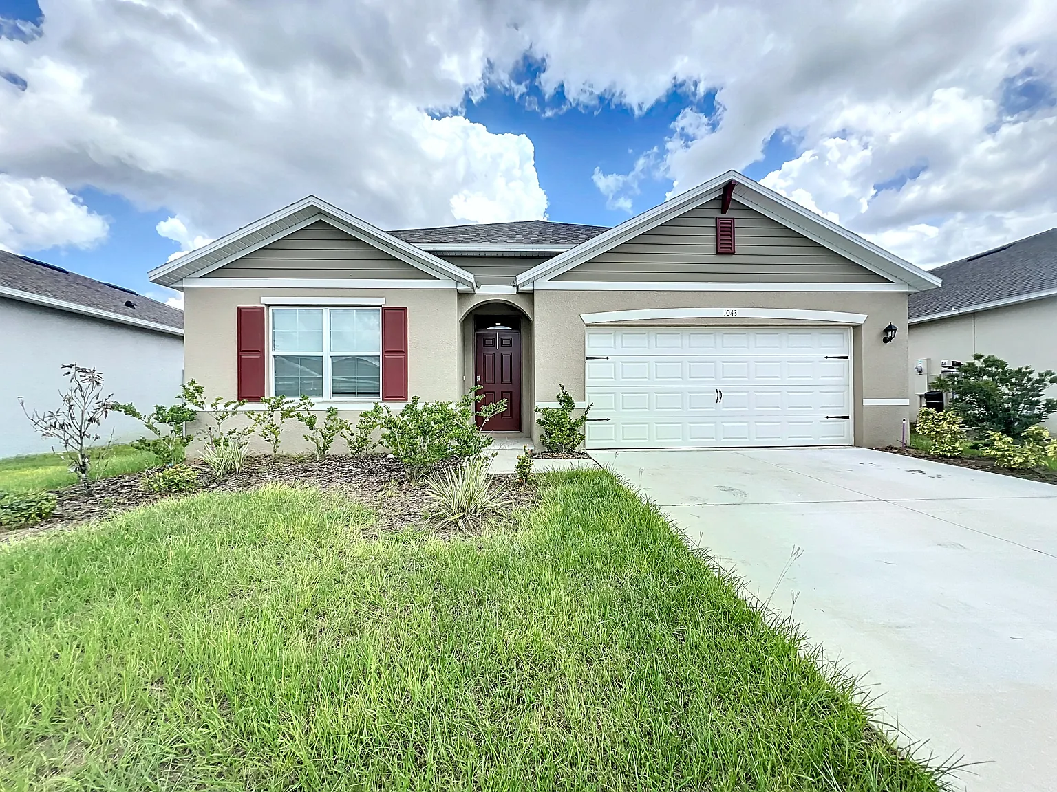 4 bed, 1828 sqft, $2,400 — Photo 3