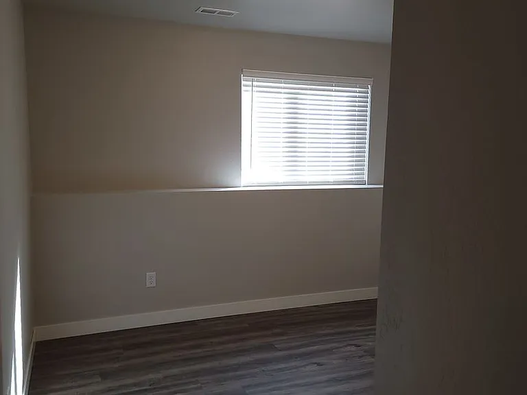190-196 McGriff Way — Photo 13