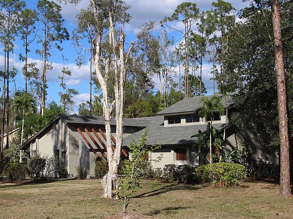 2nd image of 15761 Country Ct
