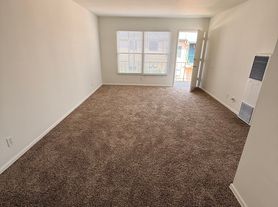 1745 E Appleton St, Long Beach, CA