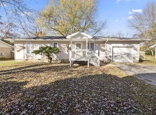 705 N Hightower Ave, Nixa, MO 65714