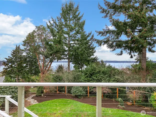 12109 24th Place SW, Burien, WA 98146