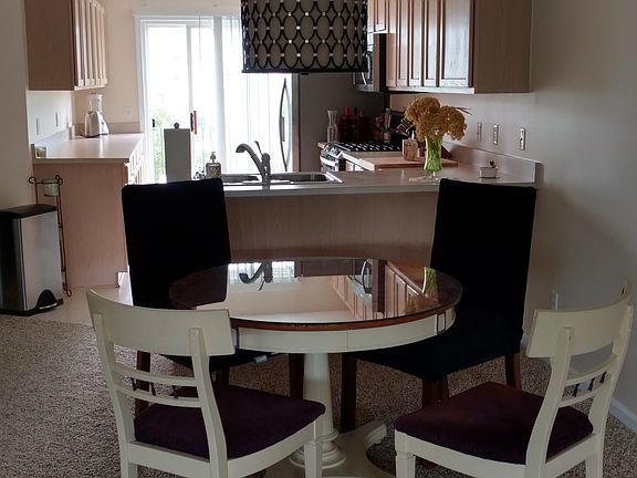 Dining Area/Kitchen