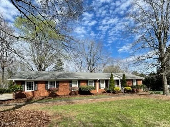 1051 Kerry St, Asheboro, NC 27203