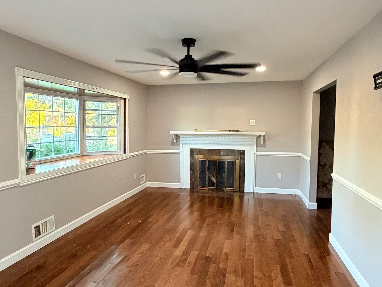 5 bed, 2574 sqft, $3,950 — Photo 1