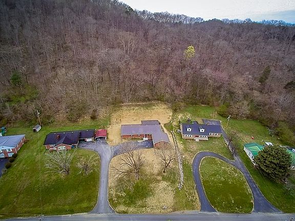 5th image of 821 Oldfield Dr