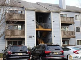 614 Aspen Dr, Plainsboro, NJ