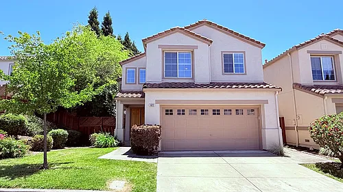 1023 Vista Pointe Cir Photo 1