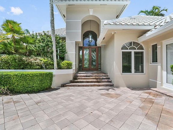 3rd image of 8681 SE Somerset Island Way
