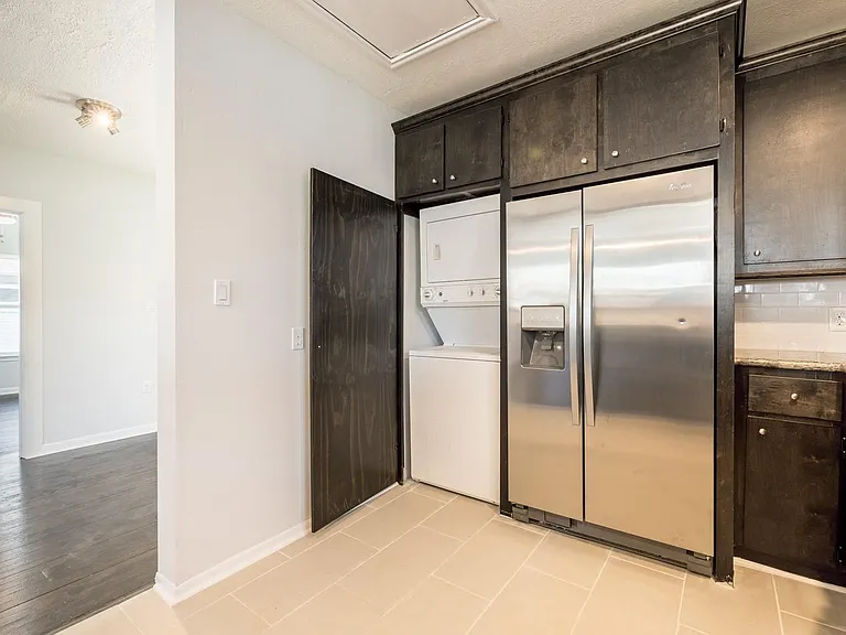 519 W Clay St #2 — Photo 9