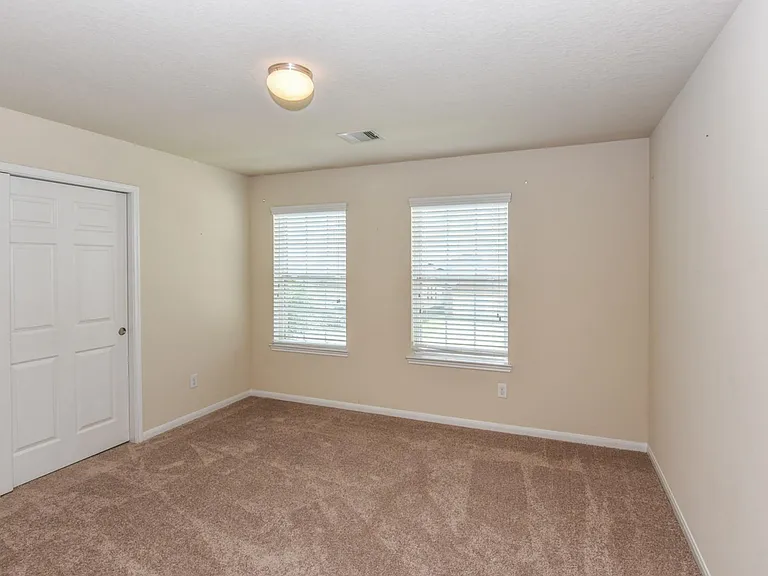5827 Annatto Dr — Photo 10