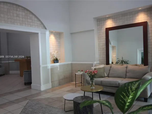 50 Menores Ave APT 611, Coral Gables, FL 33134
