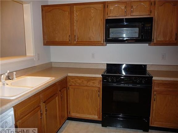 3rd image of 4317 Rockybrook Ct