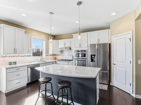 671 Devine Dr, New Brighton, MN 55112