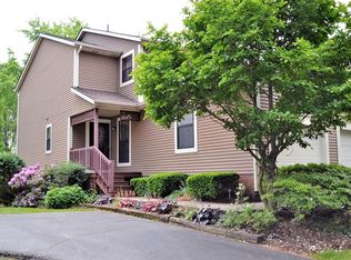 7260 Hills And Dales Rd NW, Canton, OH 44708