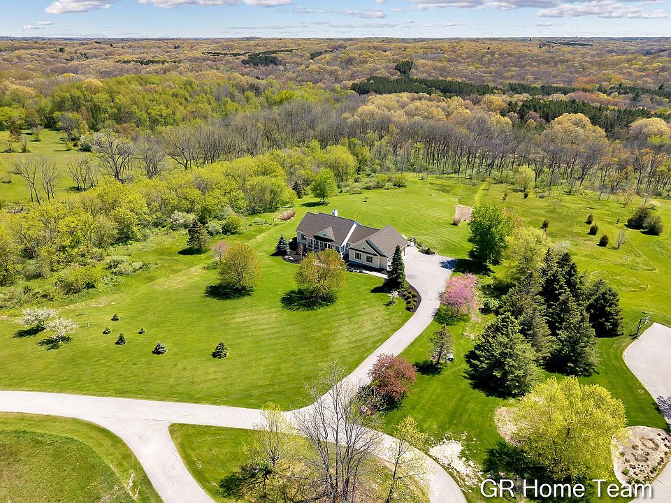1st image of 3400 Four Mile Ct NE