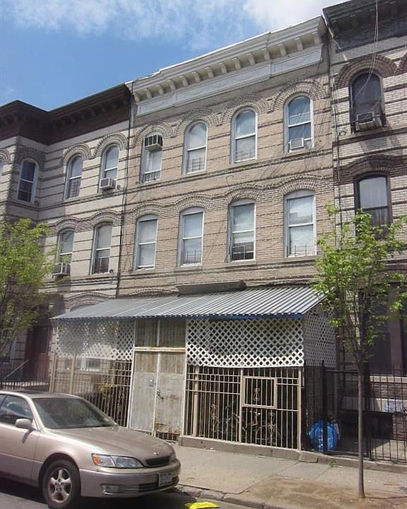 1st image of 235 Stockholm St