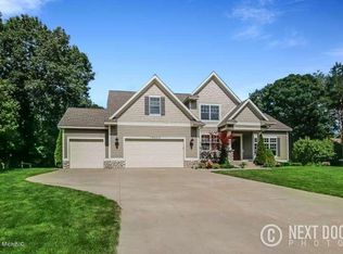 18924 Whispering Pine Way, Spring Lake, MI 49456