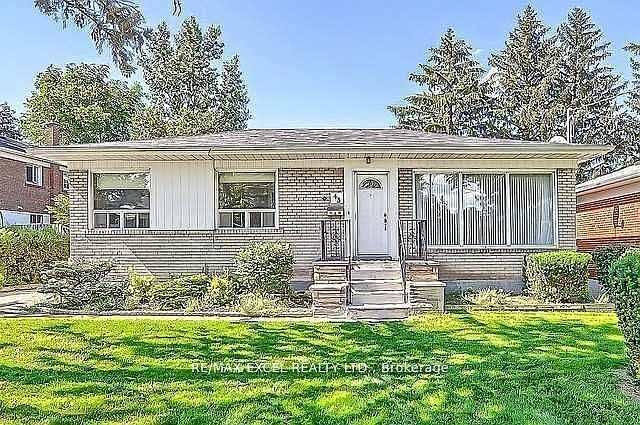 1st image of 43 Boothbay Cres