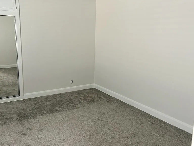 5541 E 23rd St #6 — Photo 6