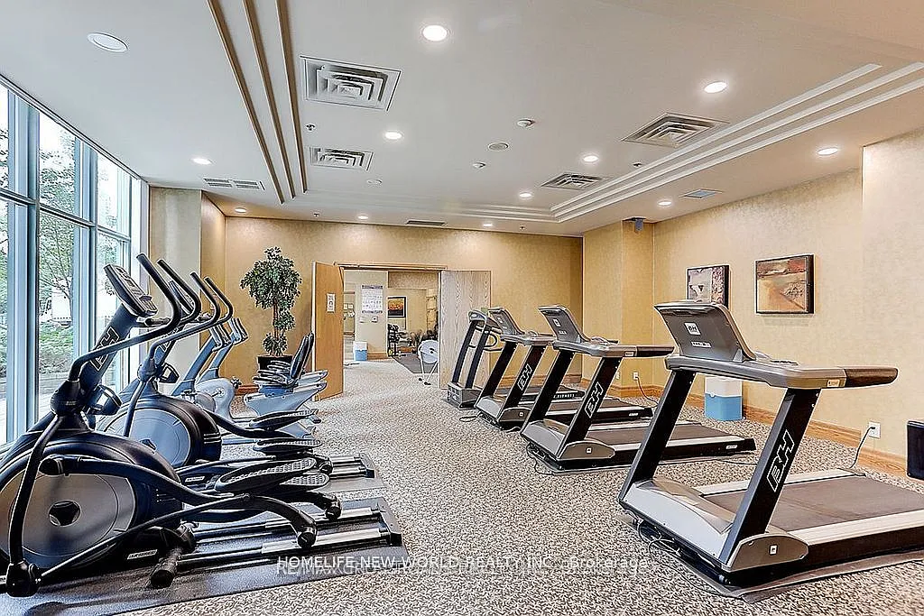 Building Photo - 5500 Yonge St #403
