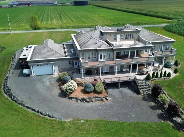 8703 Upper Prairie Rd, Chilliwack, BC V2P 6H3