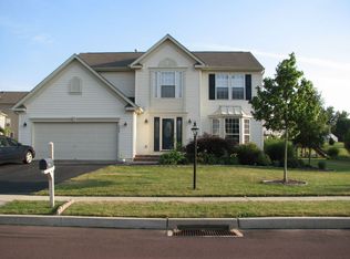 229 Rolling Glen Ln, Spring City, PA 19475
