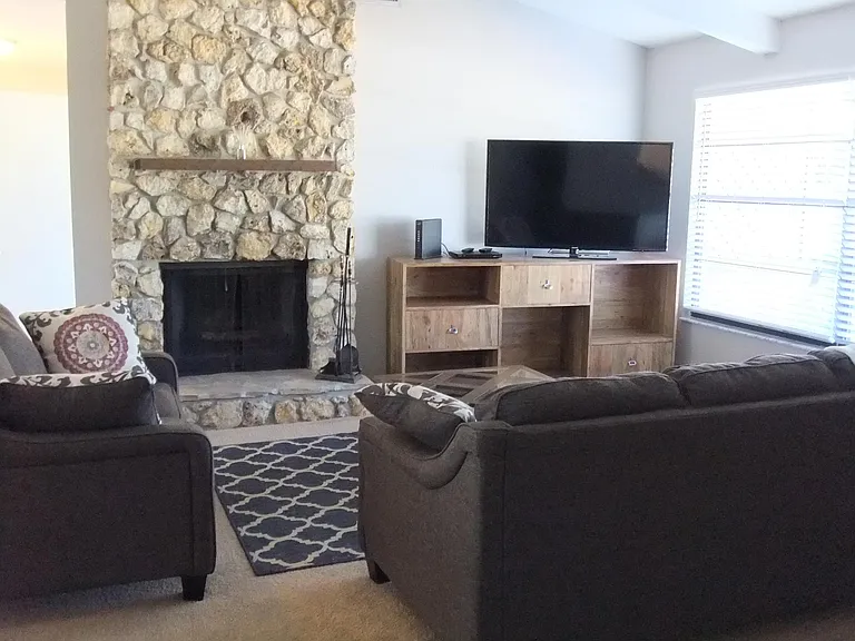 Living room picture 3.