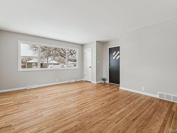 4th image of 4848 W Gill Place