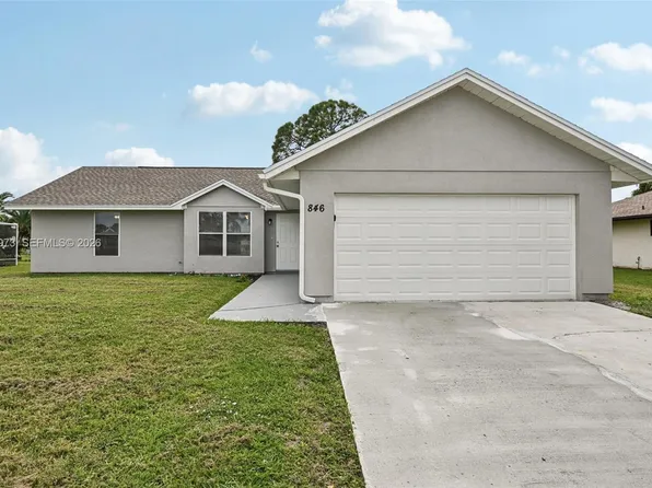 846 SE Cavern Ave, Port Saint Lucie, FL 34983