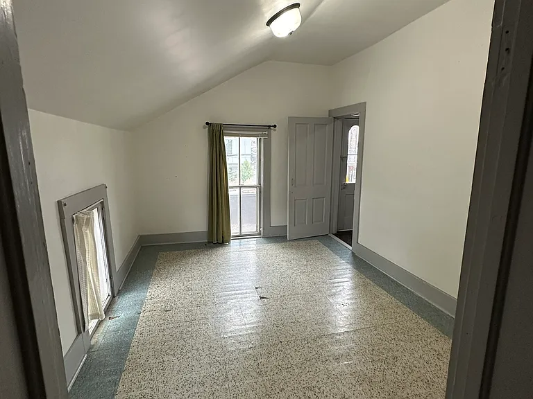 15 E Rio Grande St — Photo 16