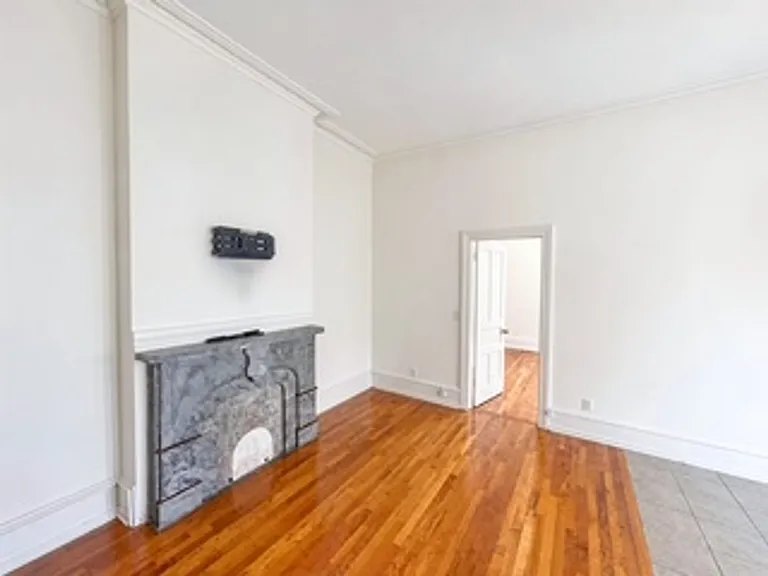 160 N 21st St — Photo 5