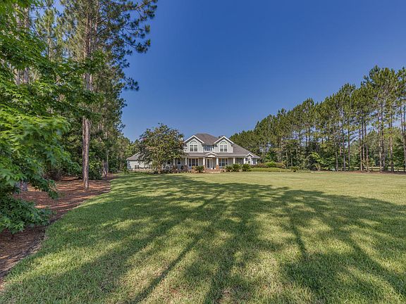 4th image of 105 Plumton Ct
