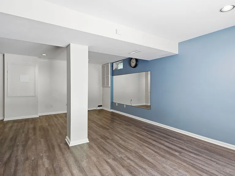 8818 Blue Sea Dr — Photo 27