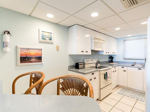 5th image of 1290 Gulf Blvd APT 1605