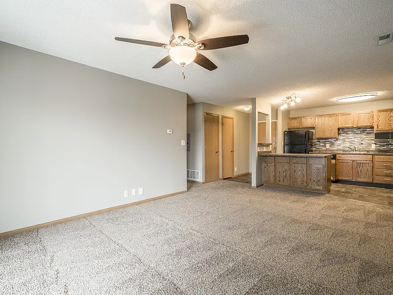 Highland View Apartments — Photo 145