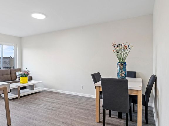 2nd image of 266 21st Ave #305