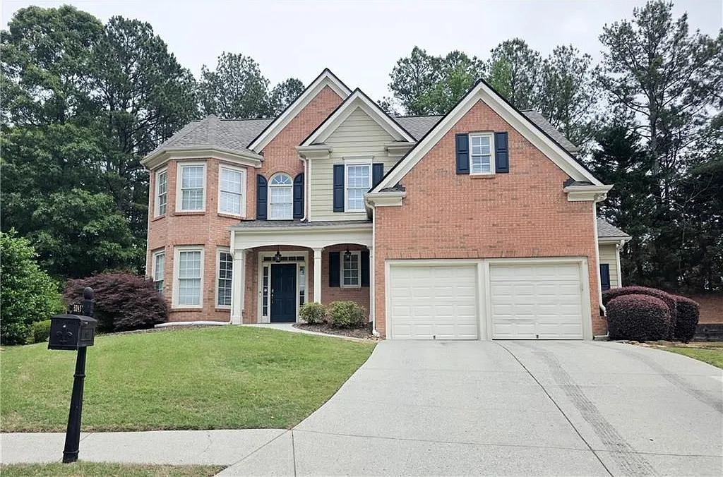 4 bed, 3.0 bath, 2320 sqft, $2,700 — Photo 1